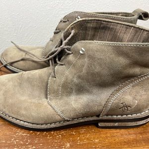 Penguin tan size 9 boots